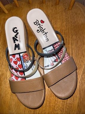 Brighton Harper Tan Multi-Strip Slide Sandals with Gray and Cream Straps 9.5